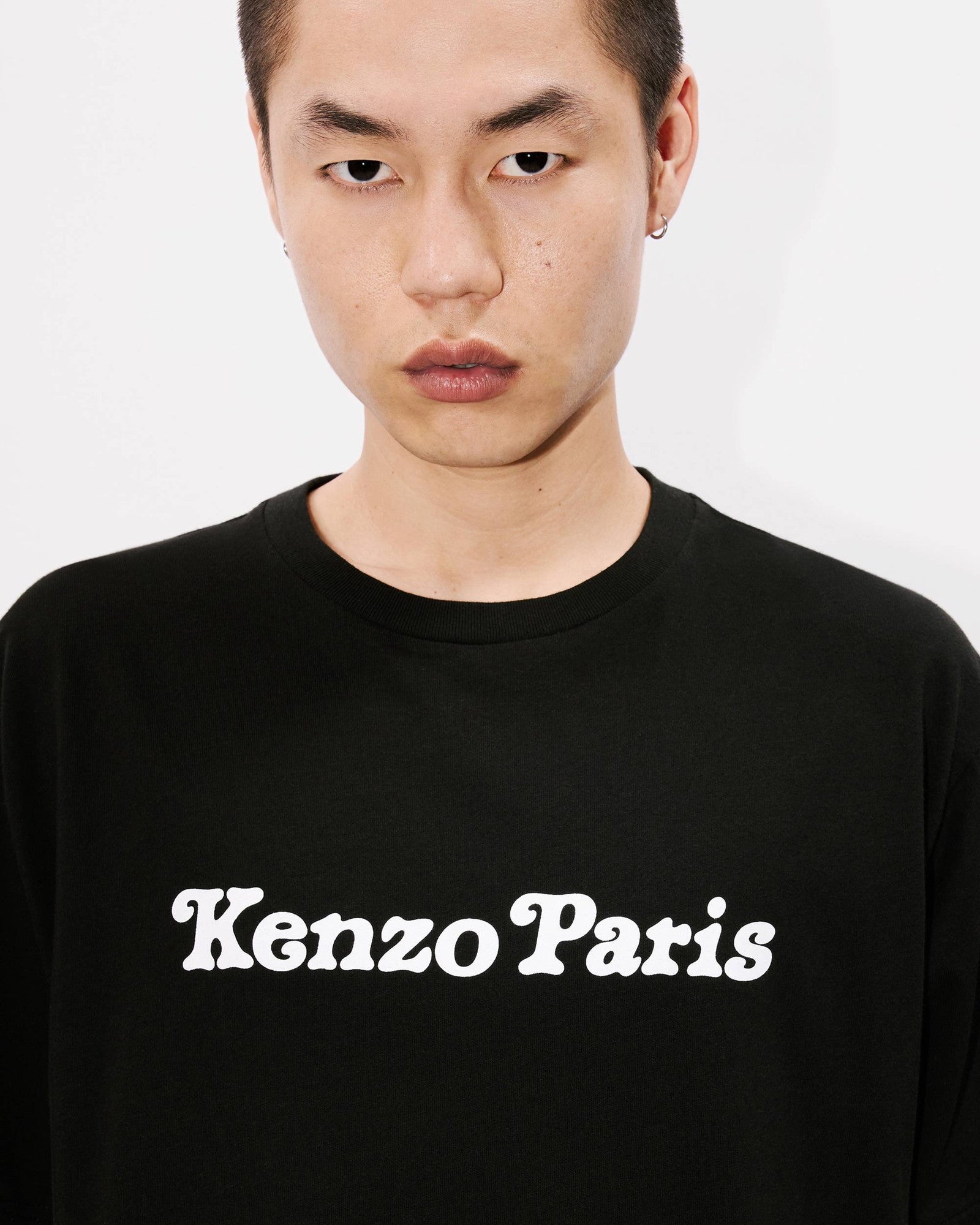 Round T-shirt
