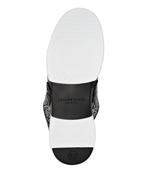 Philipp Plein
Super Street paisley-print sneakers
