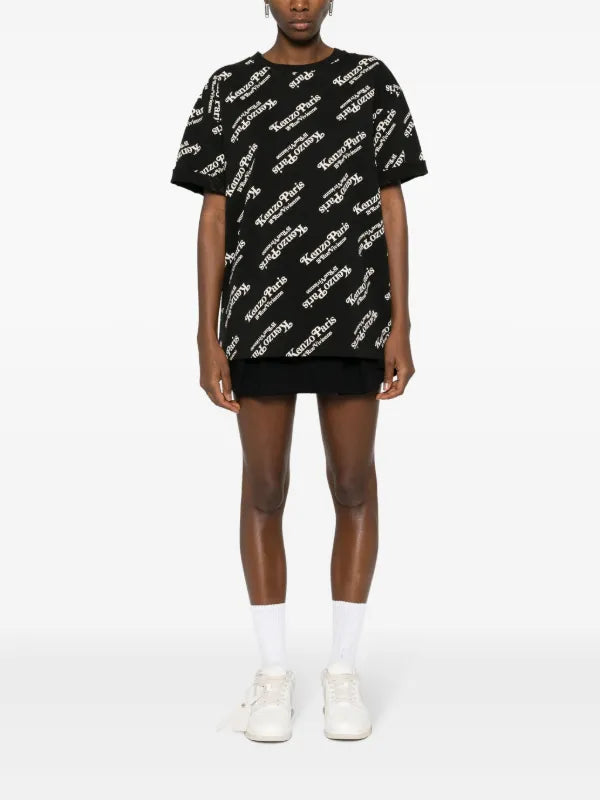 Kenzo
T-shirt with logo print x Verdy