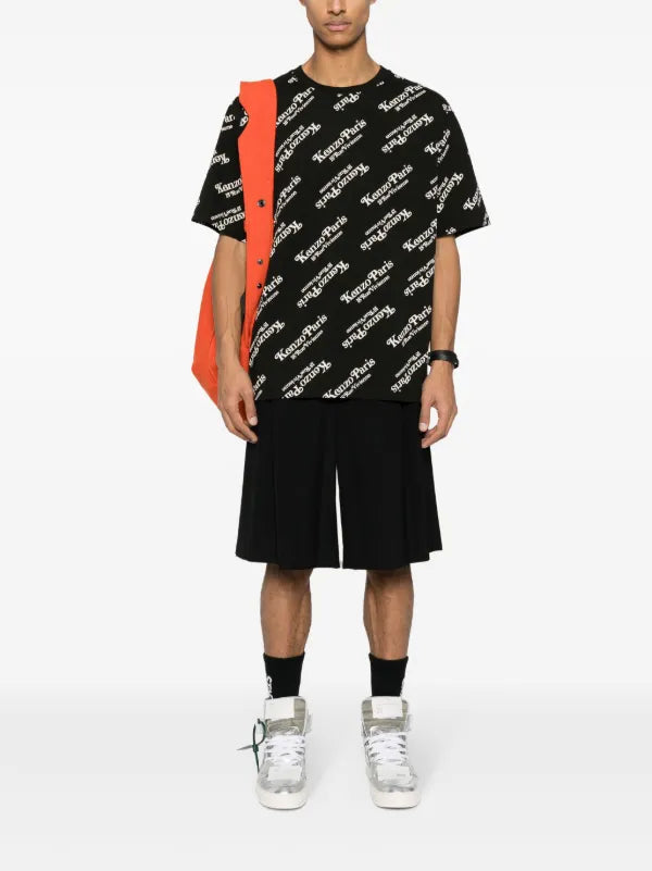 Kenzo
T-shirt with logo print x Verdy