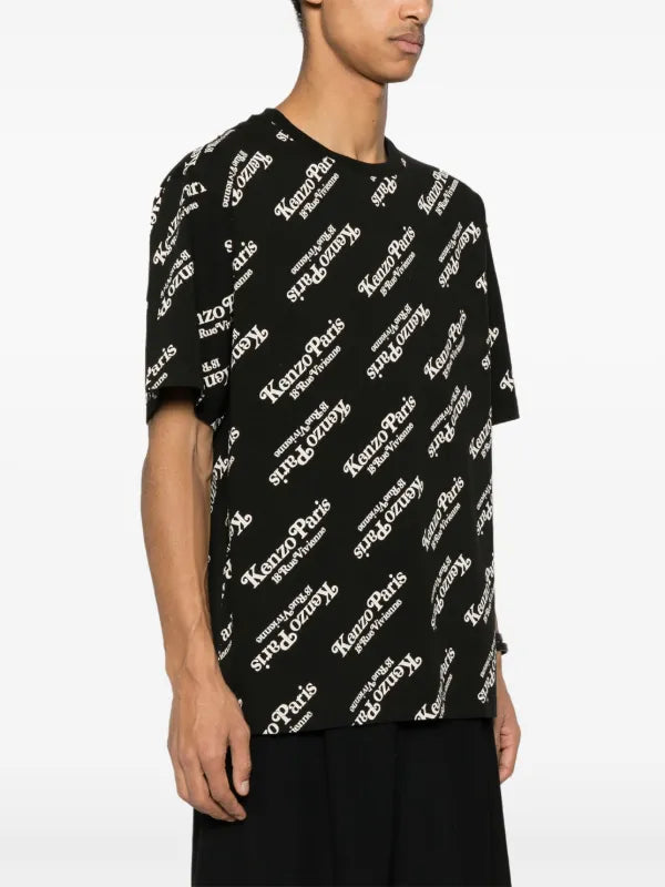 Kenzo
T-shirt with logo print x Verdy
